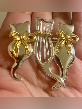 Vintage Gold & Silver Cat Trio Brooch with Bow Accents